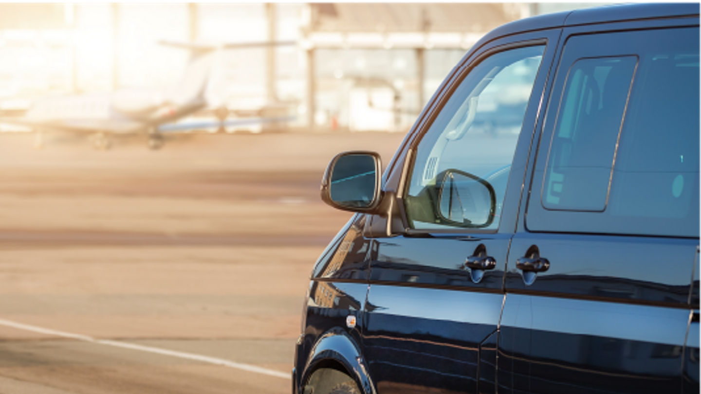 Mercedes_Viano_Airport_Drive.png