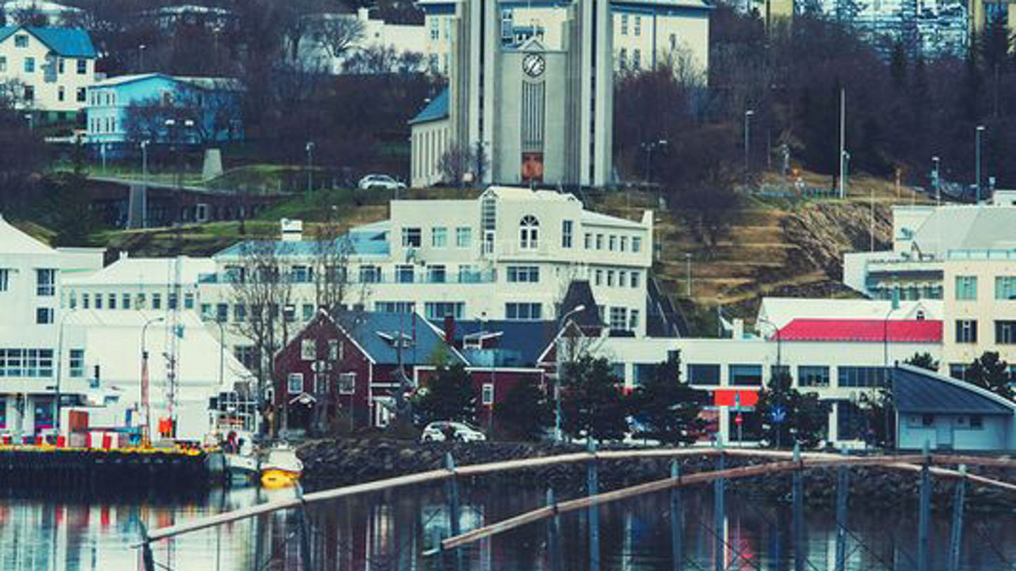 akureyri_shutterstock_257949152.jpg