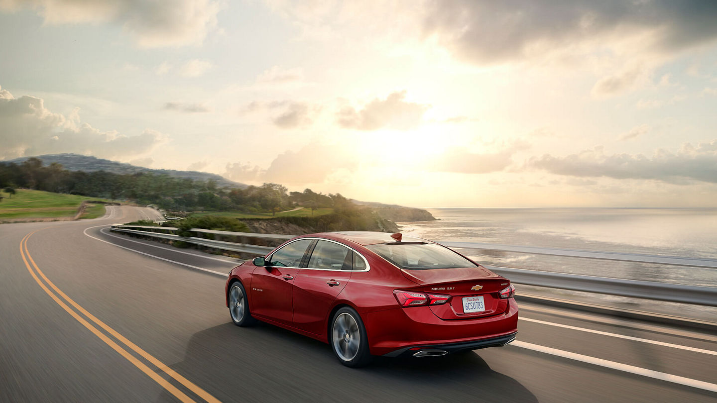 avis-car-guide-2019-chevrolet-malibu-2440x1000.jpg