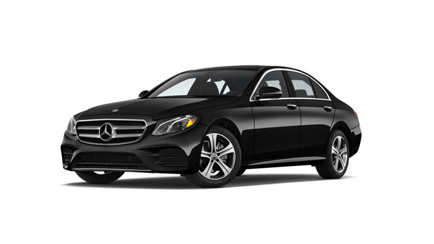 avis-location-black-mercedes-benz-e-class-300-midsize-lux-sedan-rental-xk-900x700.jpg