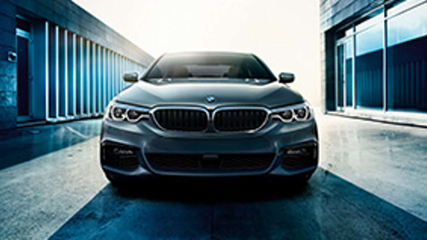 avis-location-luxury-car-rental-bmw-5series-285x280.jpg