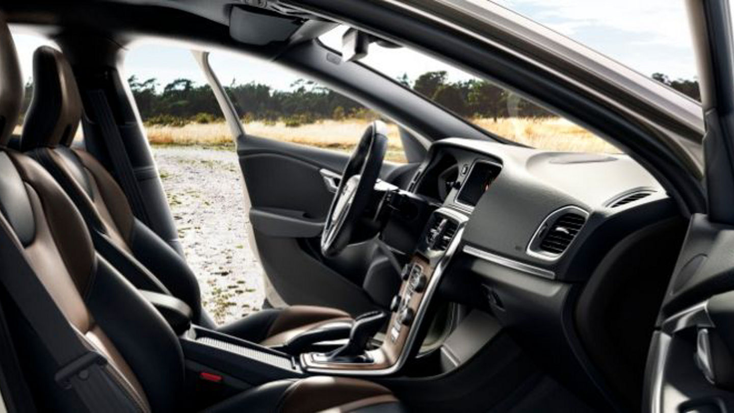 avis-select-series-volvo-interior-feature.jpg