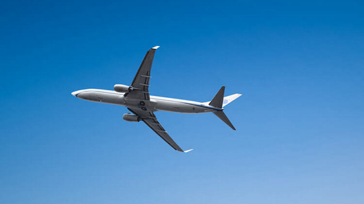 budget-location-airport-plane-flying-in-sky-750x750.jpg