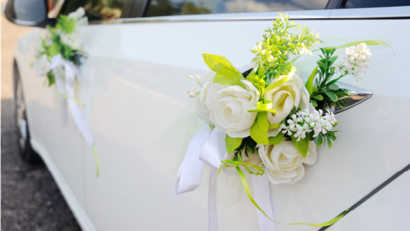 mercedes_s_class_wedding_decor.png