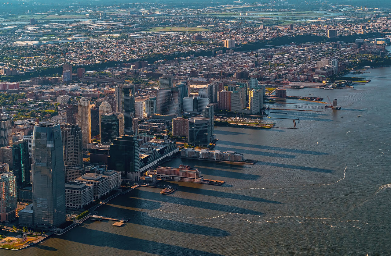 Aerial view of the Hudson River between Manhatten and New Jersey