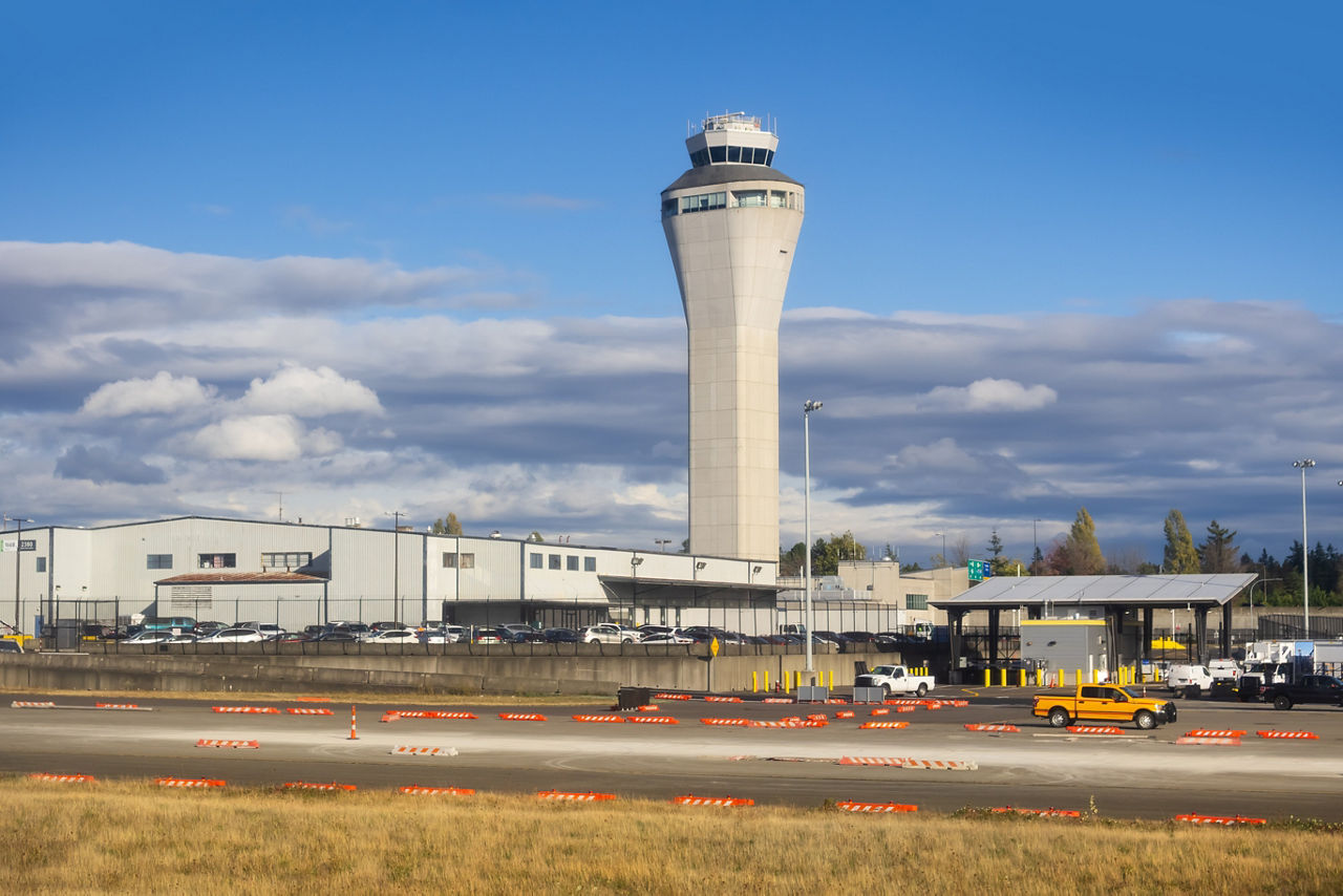 Sea-Tac airport ATC control tower at the Seatlle-Tacoma International airport.